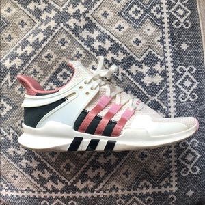 Women’s Adidas Tennis Shoes